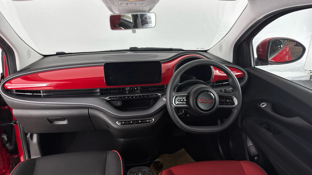 Fiat 500E 42Kwh La Prima #11