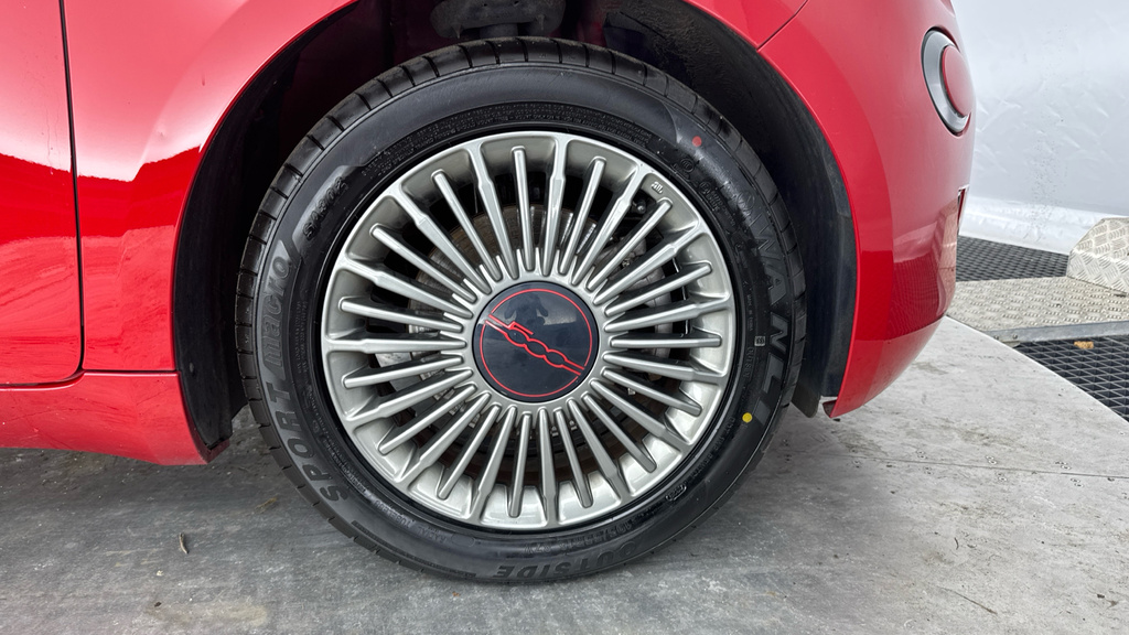 Fiat 500E 42Kwh La Prima #19