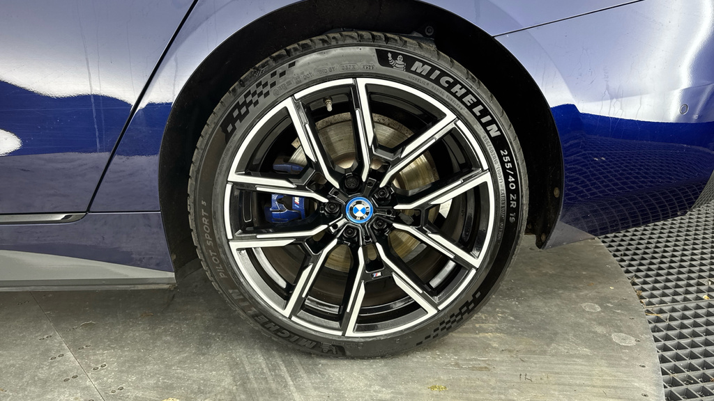 BMW i4 I4 Edrive40 M Sport Blue #20