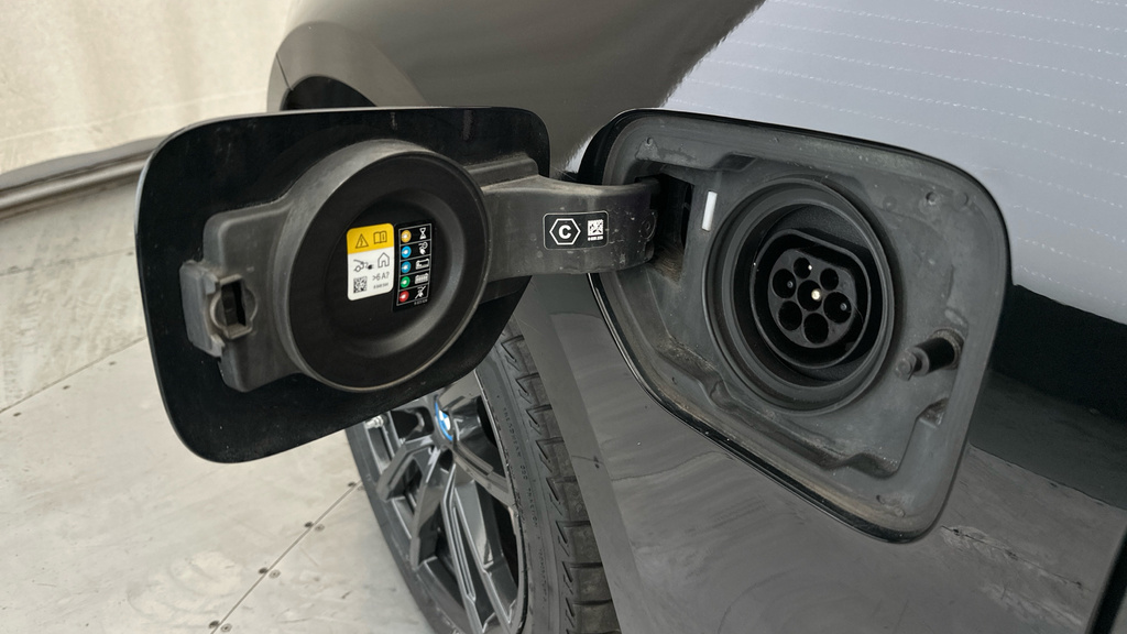 BMW 3 Series 330E M Sport Step Black #8
