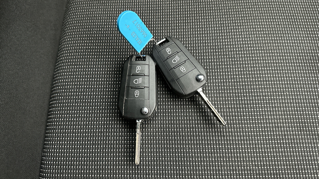 Citroen C3 1.2 Shine Puretech - 2023 72 Blue #28