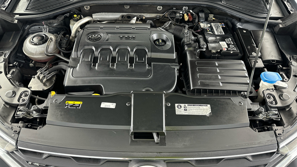 Volkswagen T-Roc Grey #22