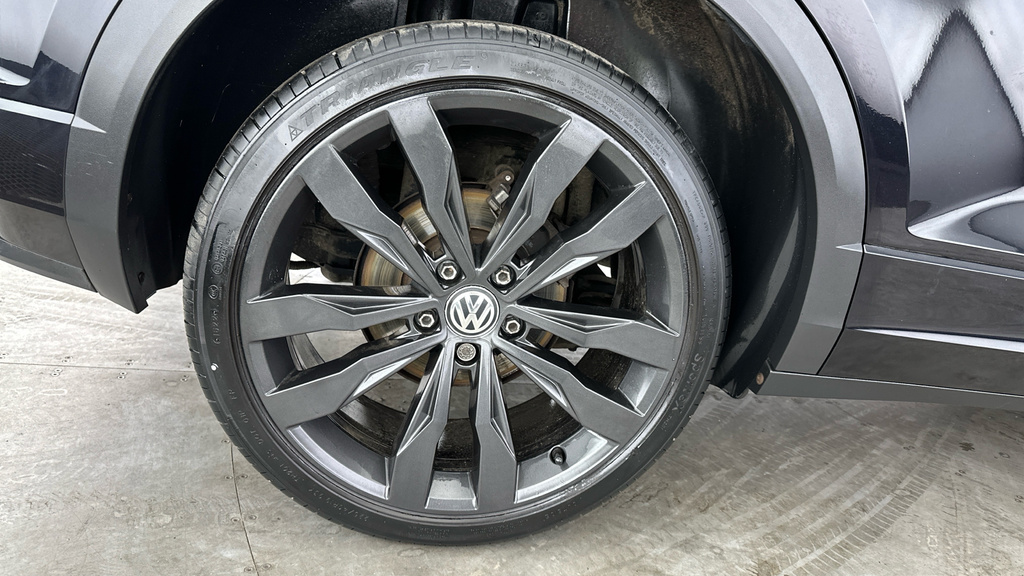 Volkswagen T-Roc Grey #25