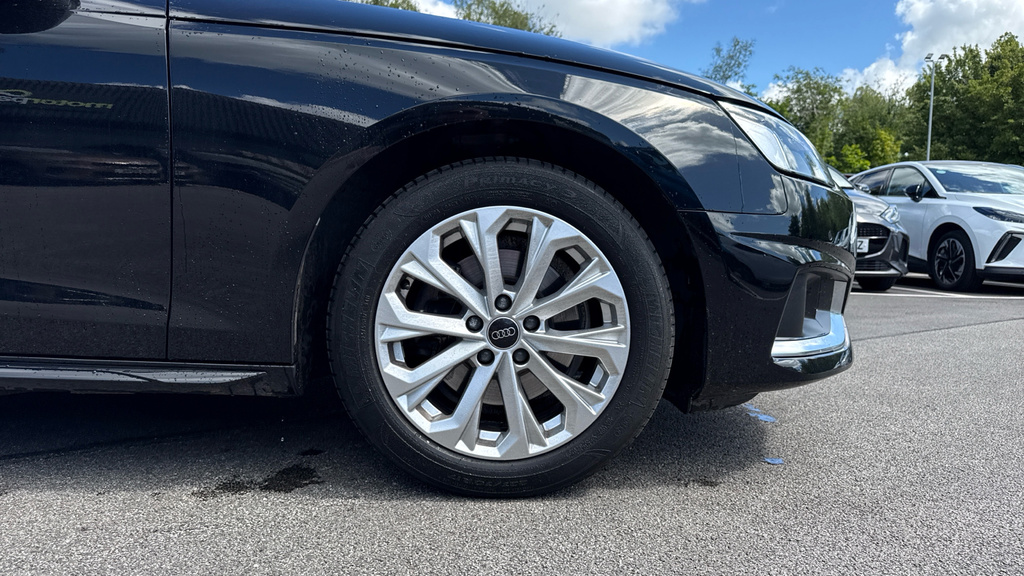 Audi A4 40 Tfsi 204 Black Edition S Tronic Red #30