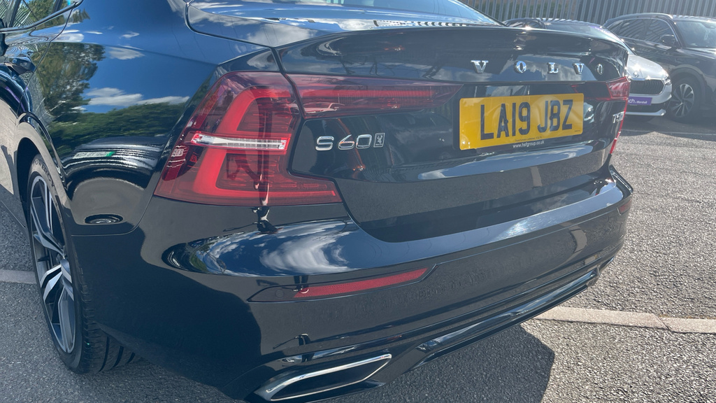 Volvo S60 2.0 T5 R Design Edition Black #39