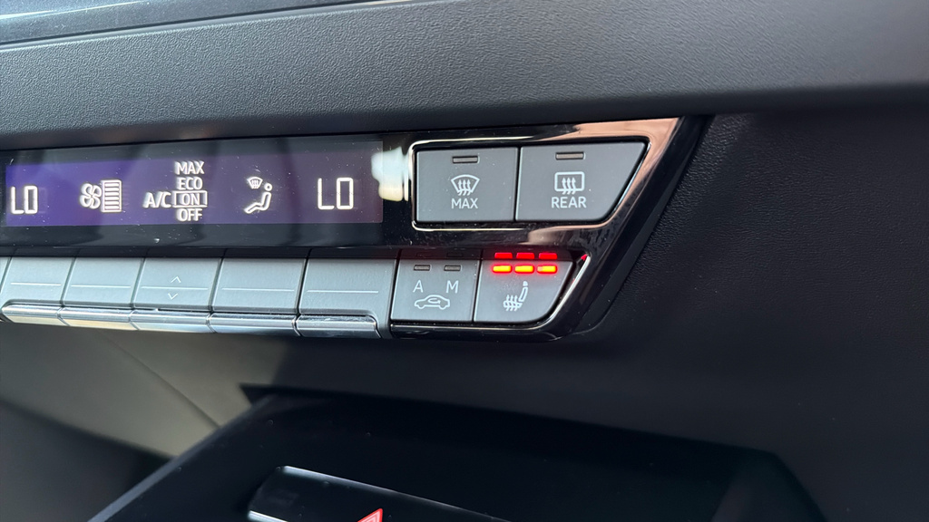 Audi Q4 E Tron 250Kw 55 Quattro 82Kwh S Line Lthtech Blue #43