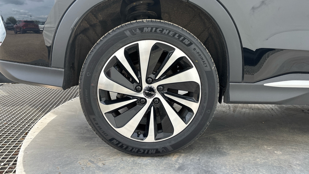 Byd Seal U 1.5 Dm-i Awd Design Black #42