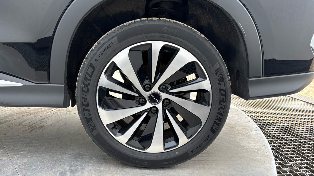 Byd Seal U 1.5 Dm-i Awd Design Black #41