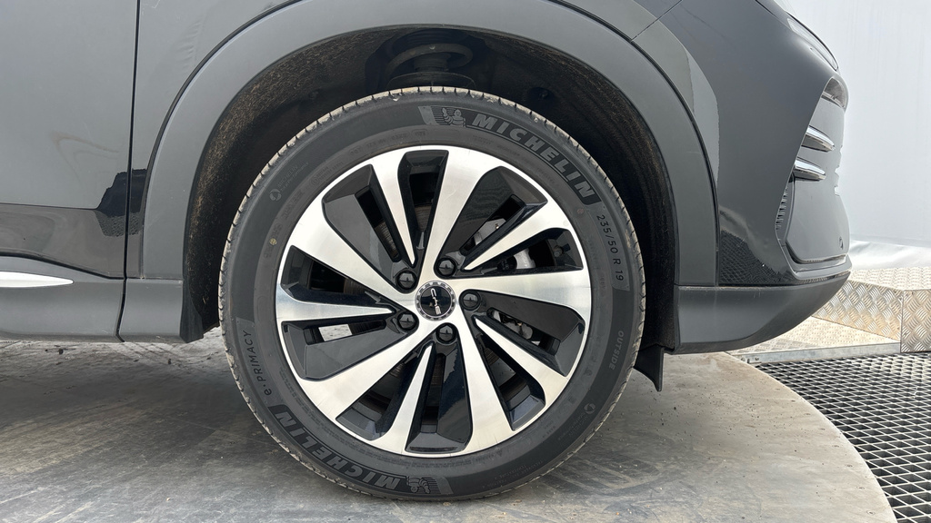 Byd Seal U 1.5 Dm-i Awd Design Black #38