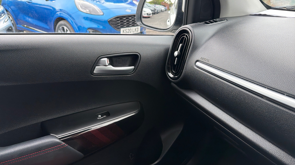Kia Picanto 1.0 X-line White #31