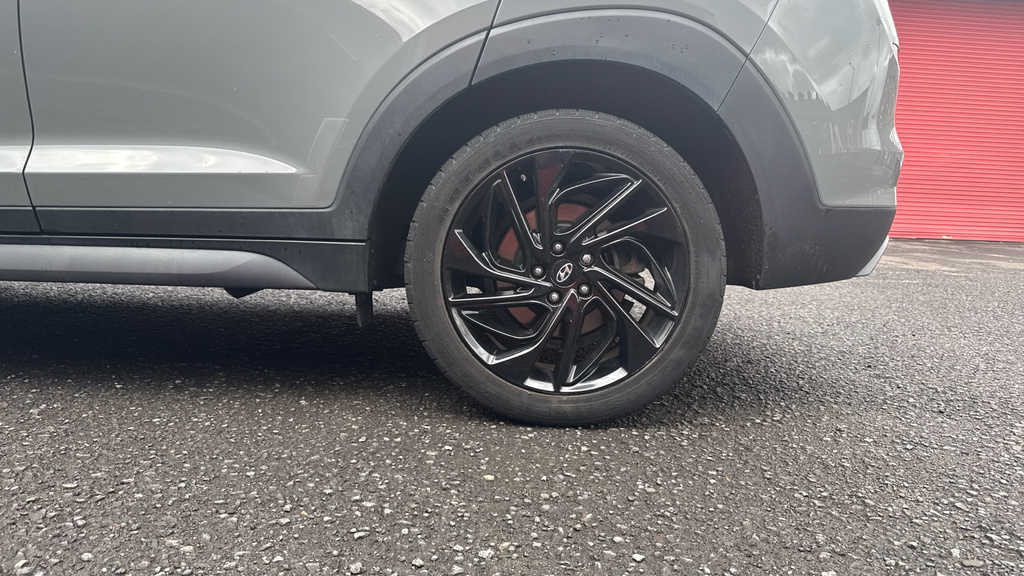 Hyundai Tucson Se Nav Red #18