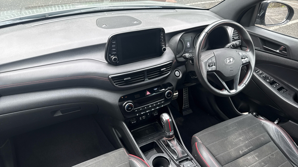 Hyundai Tucson Se Nav Red #10