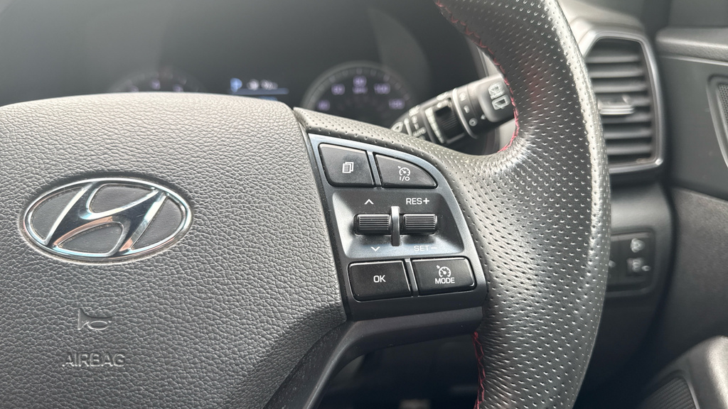 Hyundai Tucson Se Nav Red #23