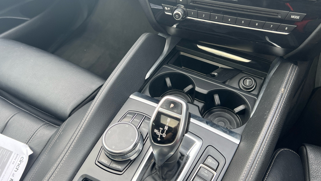 BMW X6 M M Sport White #31