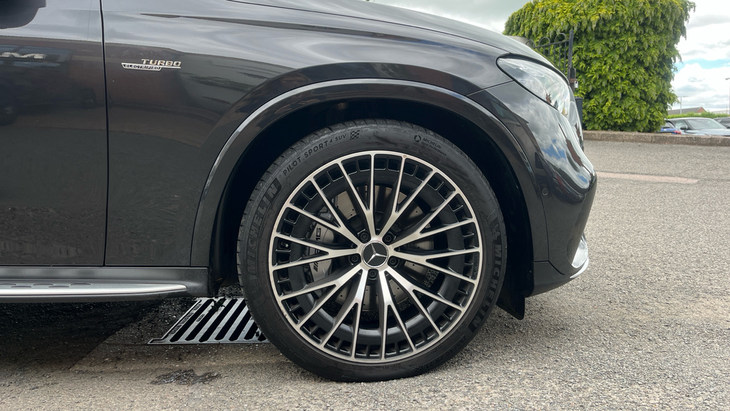 Mercedes-Benz GLC Class Glc 300 E 4Matic Amg Line Blue #17