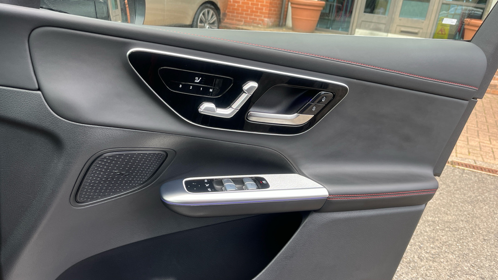 Mercedes-Benz GLC Class Glc 300 E 4Matic Amg Line Blue #32