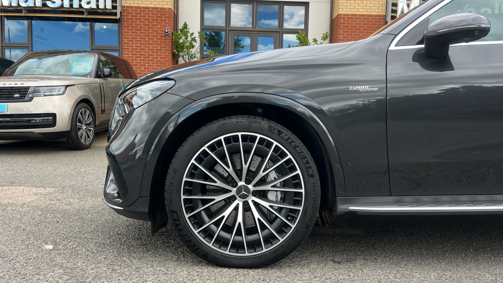 Mercedes-Benz GLC Class Glc 300 E 4Matic Amg Line Blue #20