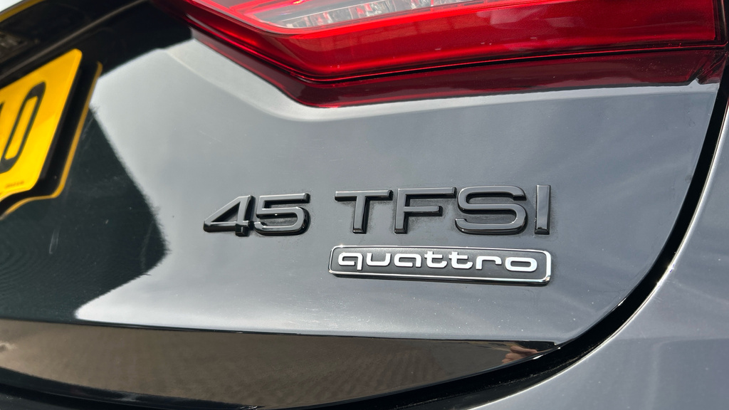 Audi Q3 1.5 Tfsi Cod 35 Black Edition Sportback Grey #43