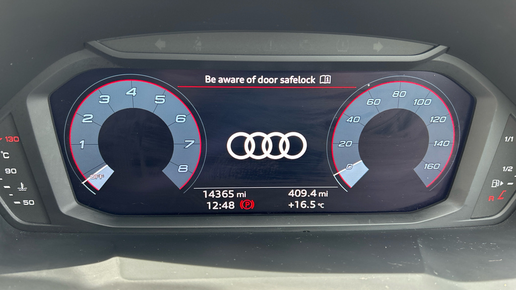 Audi Q3 1.5 Tfsi Cod 35 Black Edition Sportback Grey #16