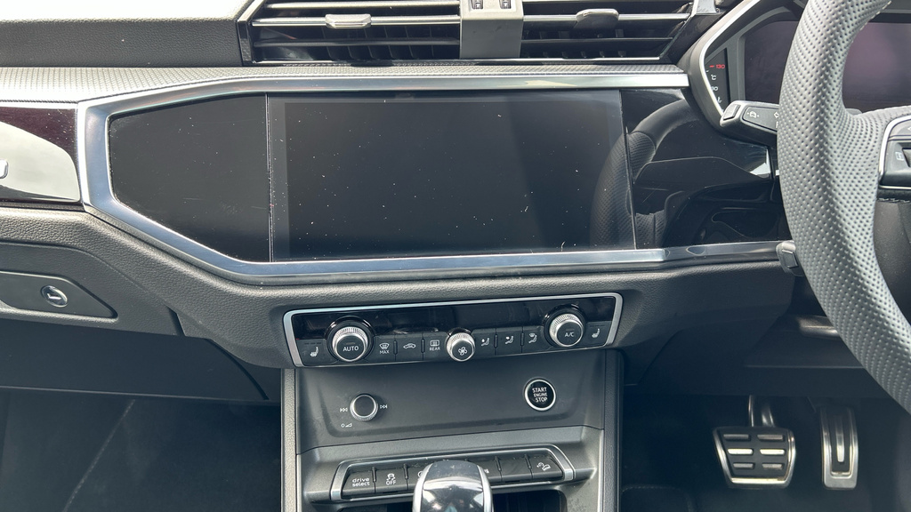 Audi Q3 1.5 Tfsi Cod 35 Black Edition Sportback Grey #15