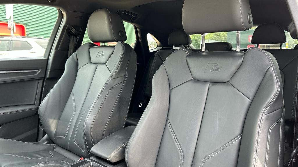 Audi Q3 1.5 Tfsi Cod 35 Black Edition Sportback Grey #26