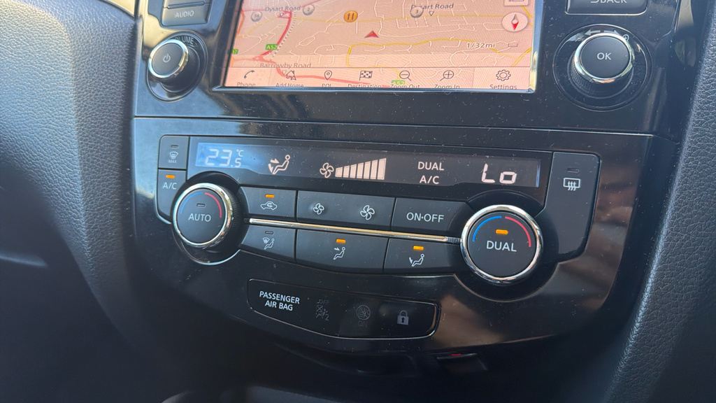 Nissan Qashqai N-connecta Grey #18