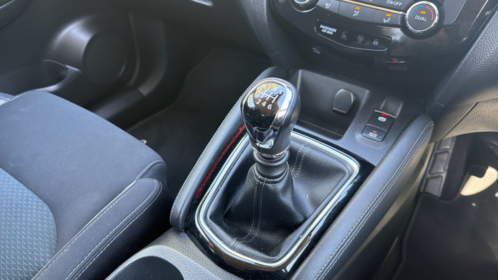 Nissan Qashqai N-connecta Grey #39