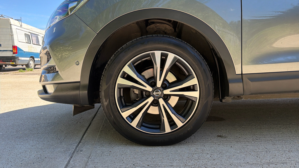Nissan Qashqai N-connecta Grey #25
