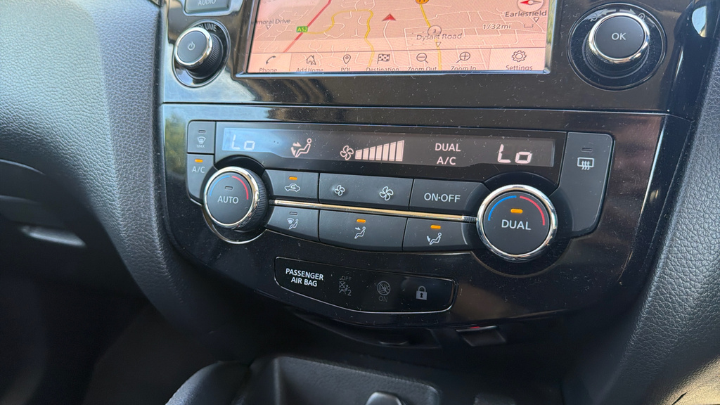 Nissan Qashqai N-connecta Grey #45