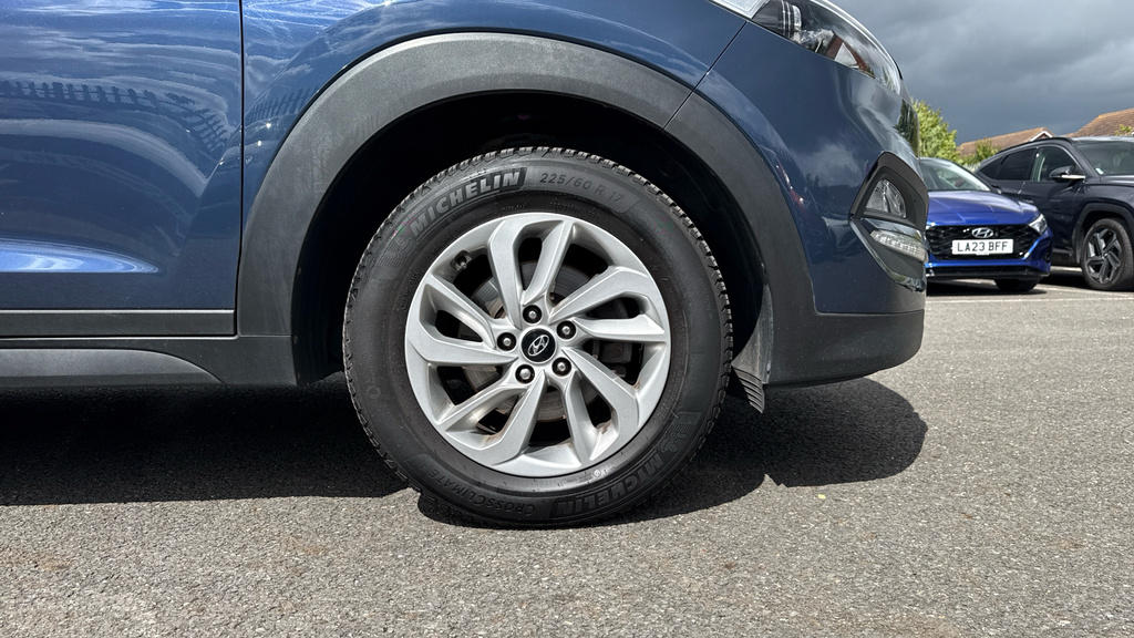 Hyundai Tucson  Blue #18