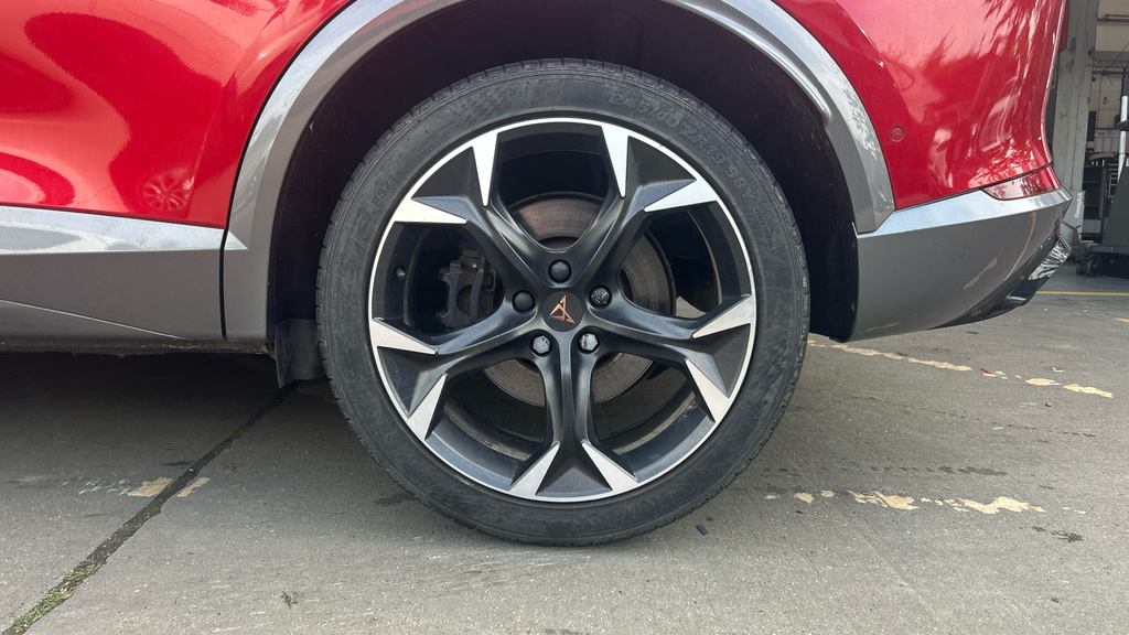 Cupra Formentor 1.5 Tsi V2 Suv Dsg Black #28