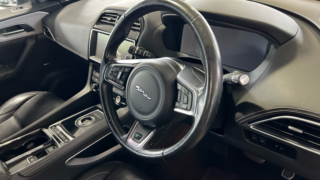 Jaguar F-Pace 2.0 R-sport Awd 177 Bhp Black #9