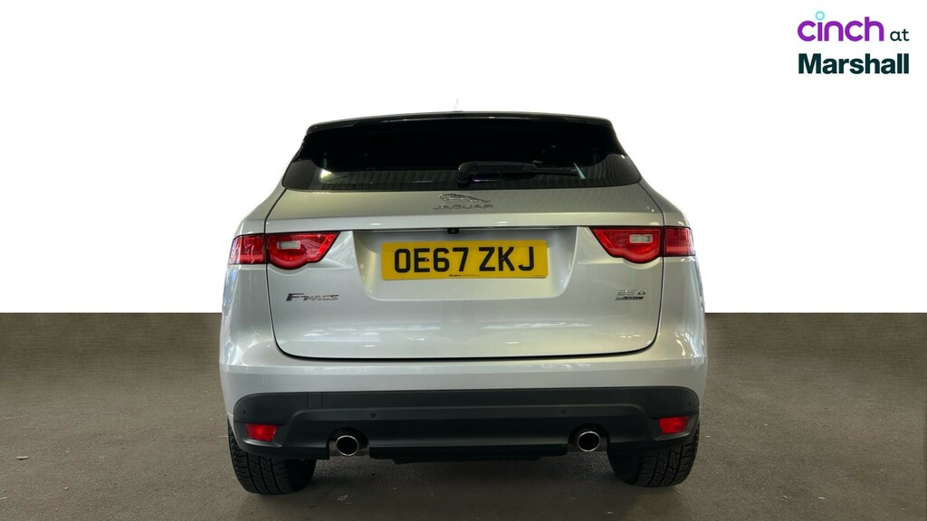 Jaguar F-Pace 2.0 R-sport Awd 177 Bhp Black #4