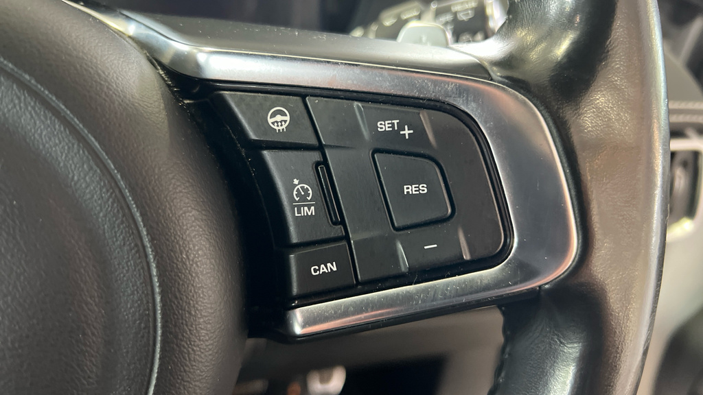 Jaguar F-Pace 2.0 R-sport Awd 177 Bhp Black #12