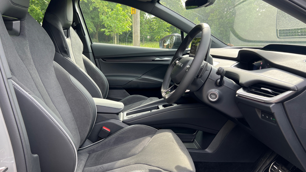 Skoda ENYAQ Edition White #37