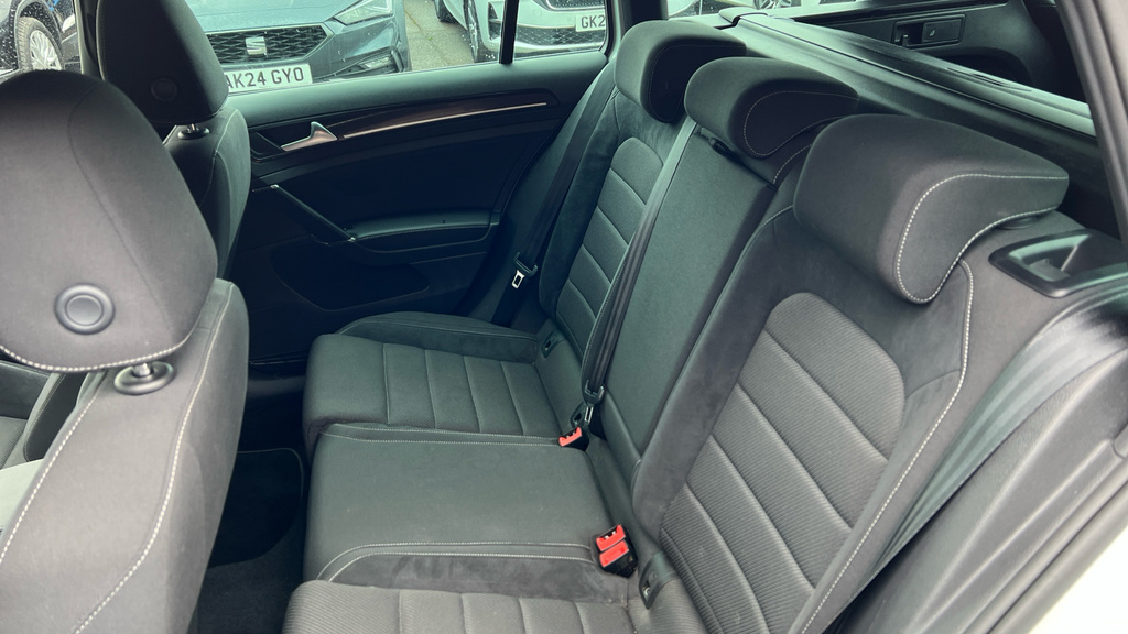 Volkswagen Golf 1.5 Tsi Style Black #21