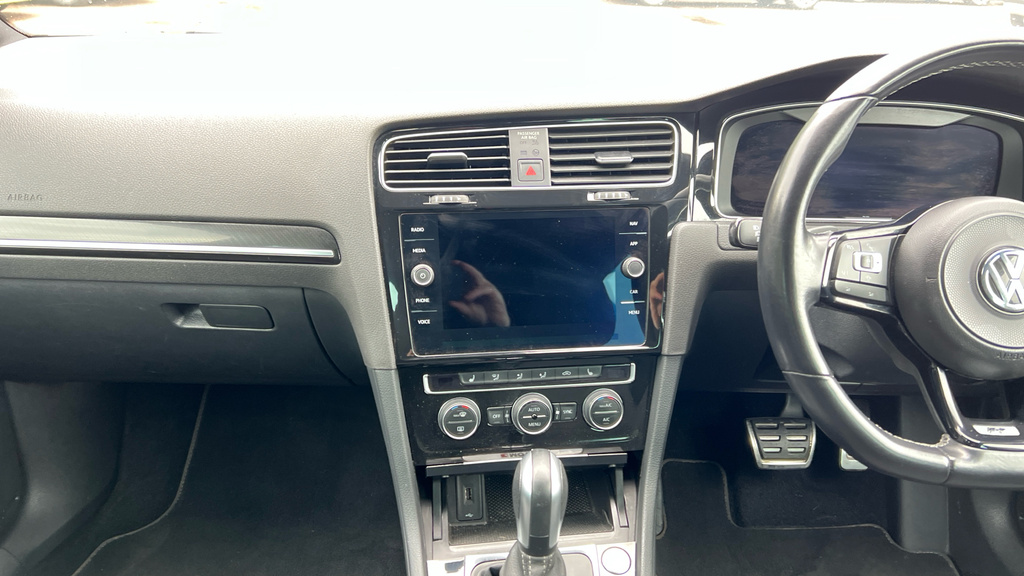 Volkswagen Golf 1.5 Tsi Style Black #15