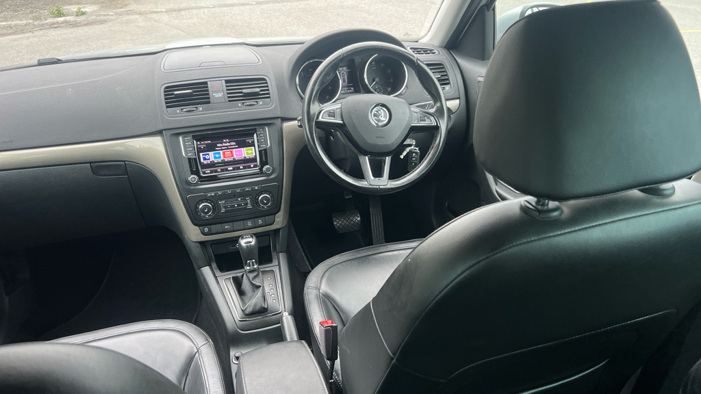 Skoda Yeti Se Drive Silver #33