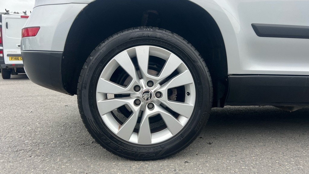 Skoda Yeti Se Drive Silver #17