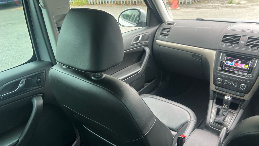 Skoda Yeti Se Drive Silver #32