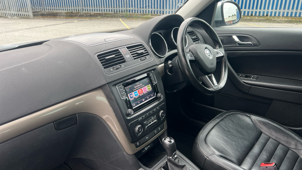 Skoda Yeti Se Drive Silver #10