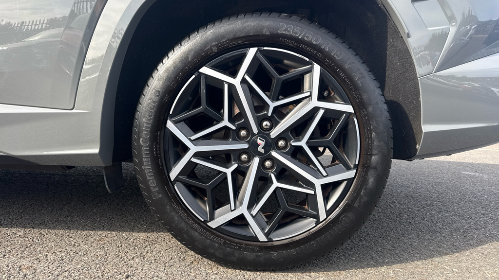 Hyundai Tucson Ultimate Black #18