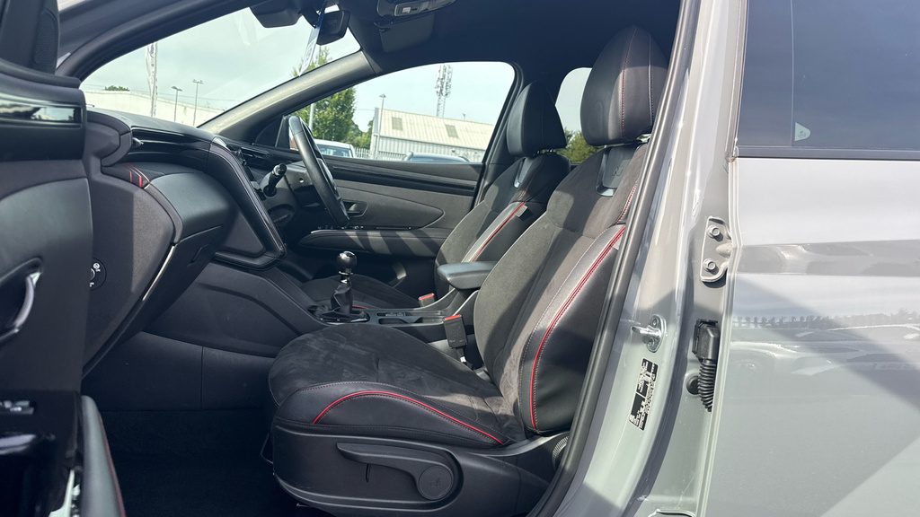 Hyundai Tucson Ultimate Black #10