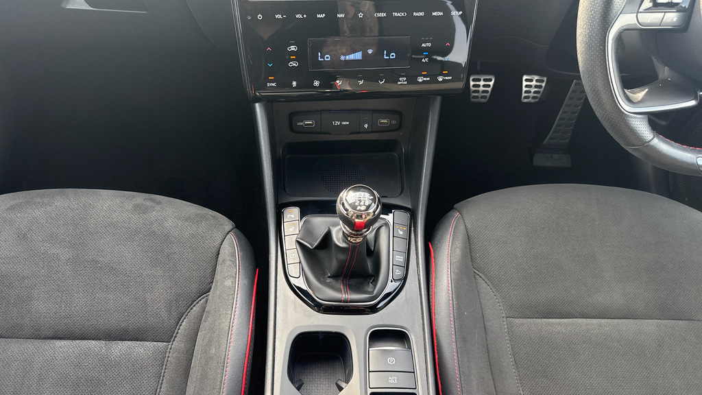 Hyundai Tucson Ultimate Black #26