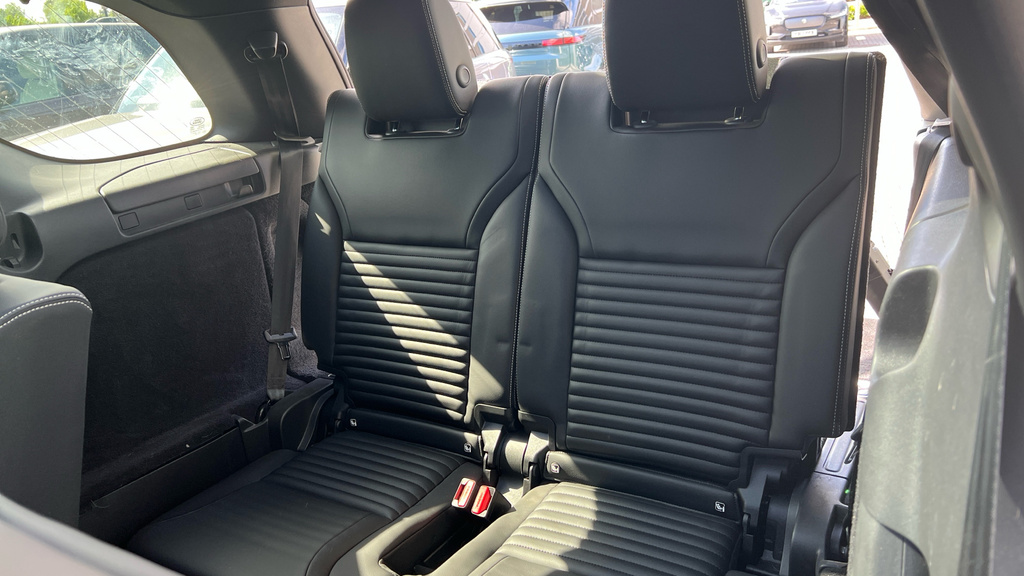Land Rover Discovery R-dynamic Hse Black #26