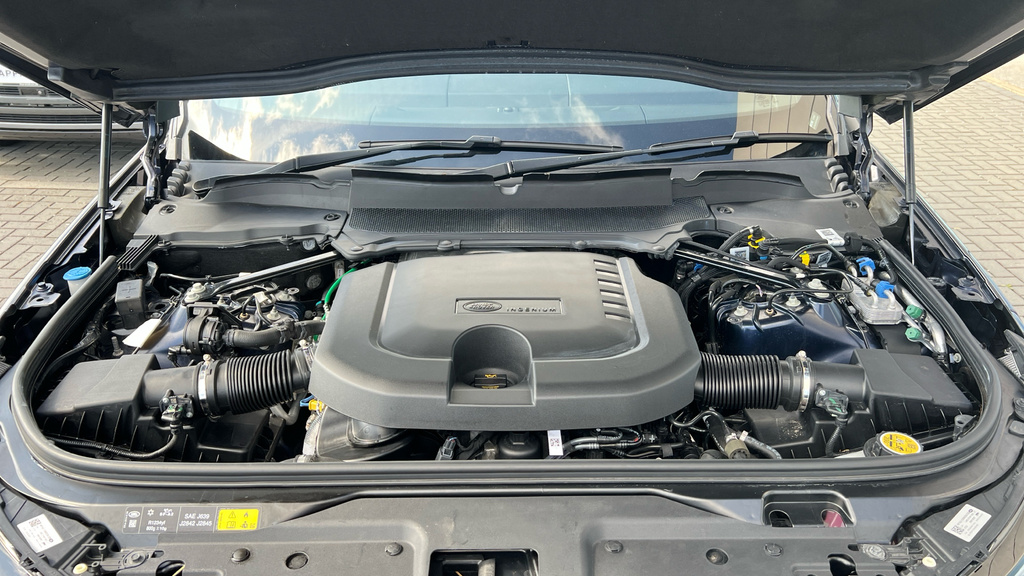 Land Rover Discovery R-dynamic Hse Black #28