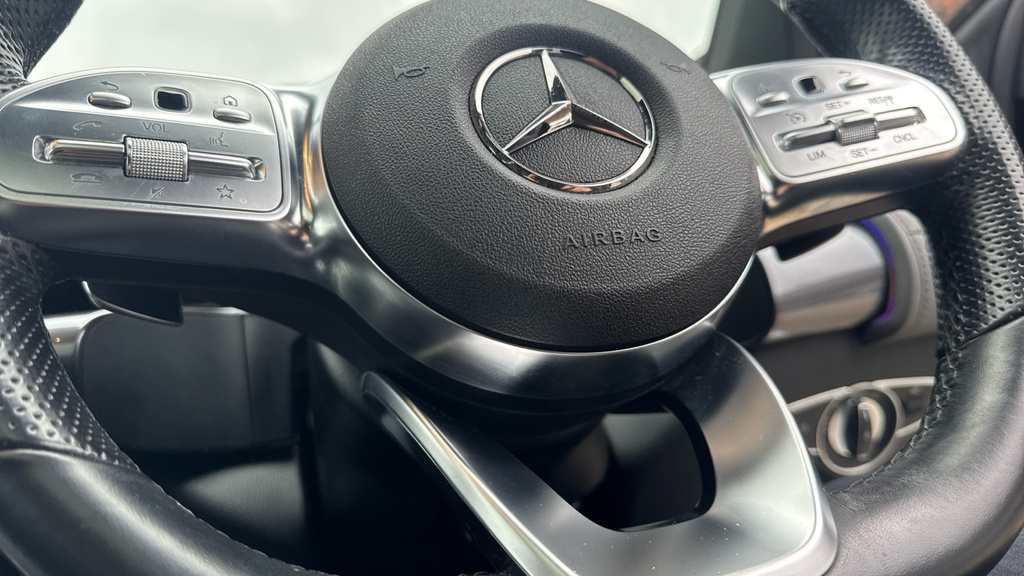 Mercedes-Benz EQC Amg Line Black #31