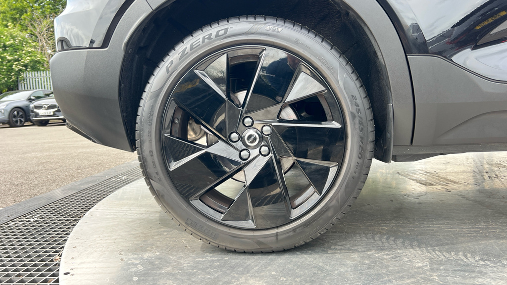 Volvo XC40 2.0 B4p Plus Dark Green #21