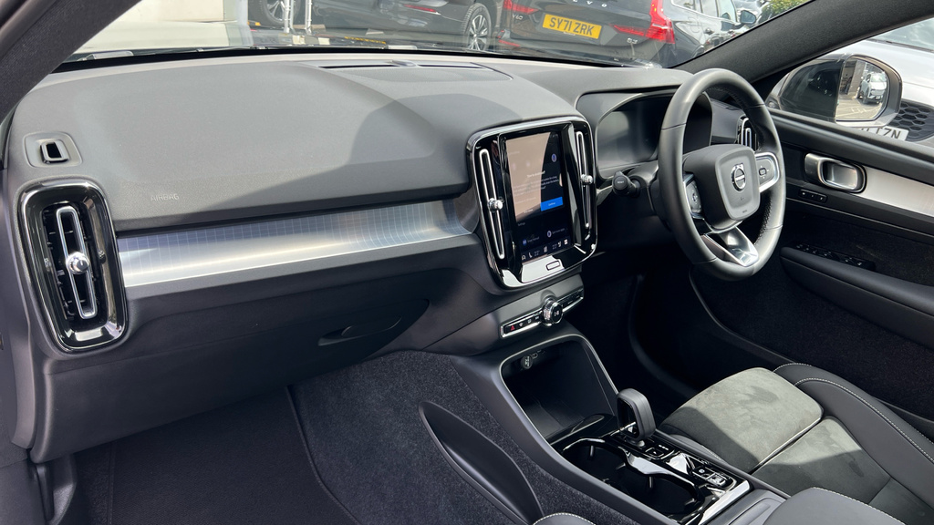 Volvo XC40 2.0 B4p Plus Dark Green #10
