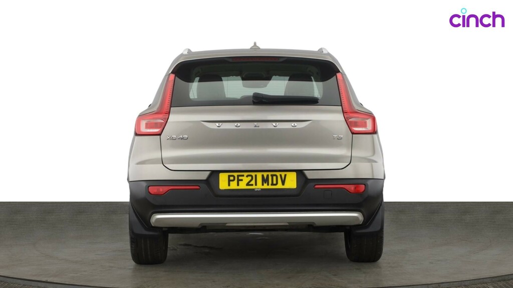 Volvo XC40 2.0 B4p R Design Red #4